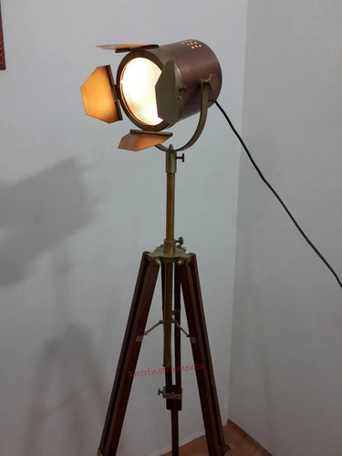 Industrial tripod spotlight - tripod,